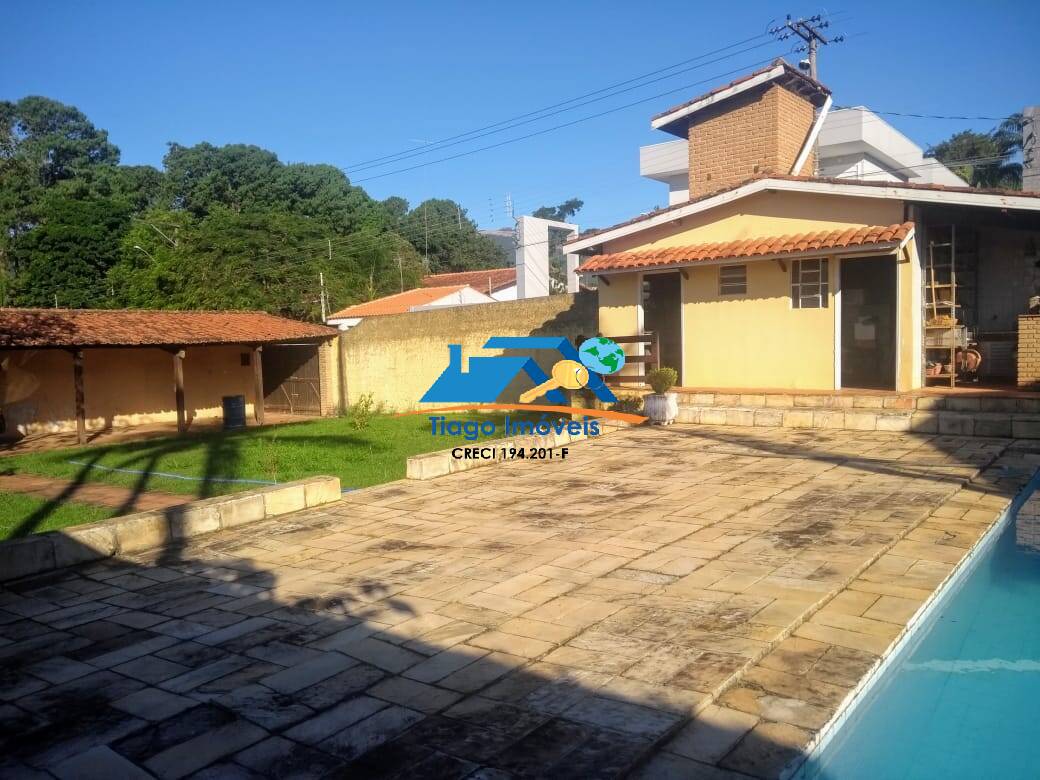 Casa à venda com 3 quartos, 1005m² - Foto 2