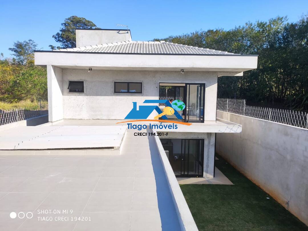 Casa à venda com 3 quartos, 384m² - Foto 4