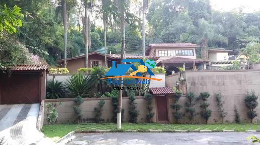 Casa de Condomínio à venda com 3 quartos, 300m² - Foto 1