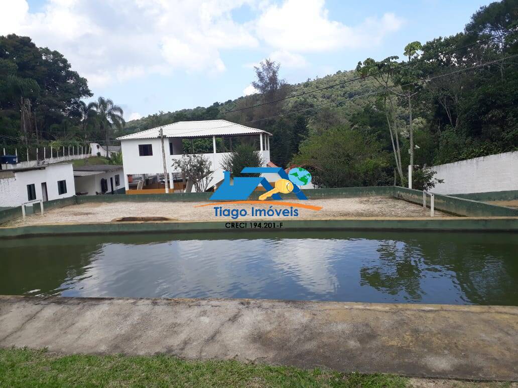 Fazenda à venda com 5 quartos, 5000m² - Foto 1