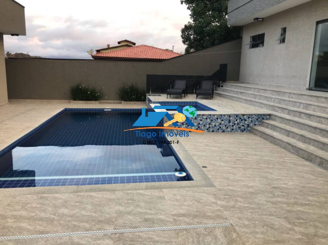 Casa à venda com 4 quartos, 600m² - Foto 4