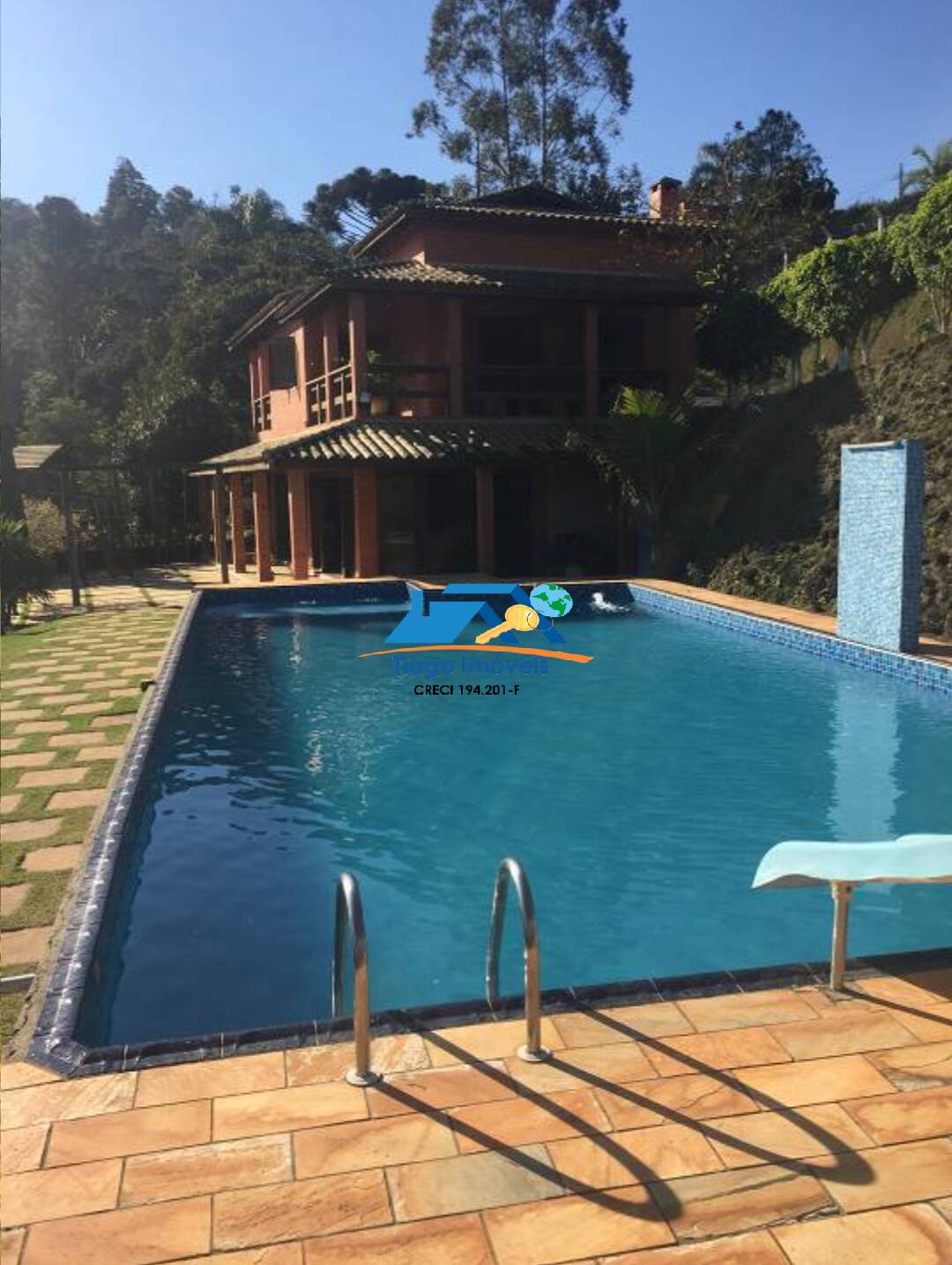 Fazenda à venda com 4 quartos, 2200m² - Foto 2