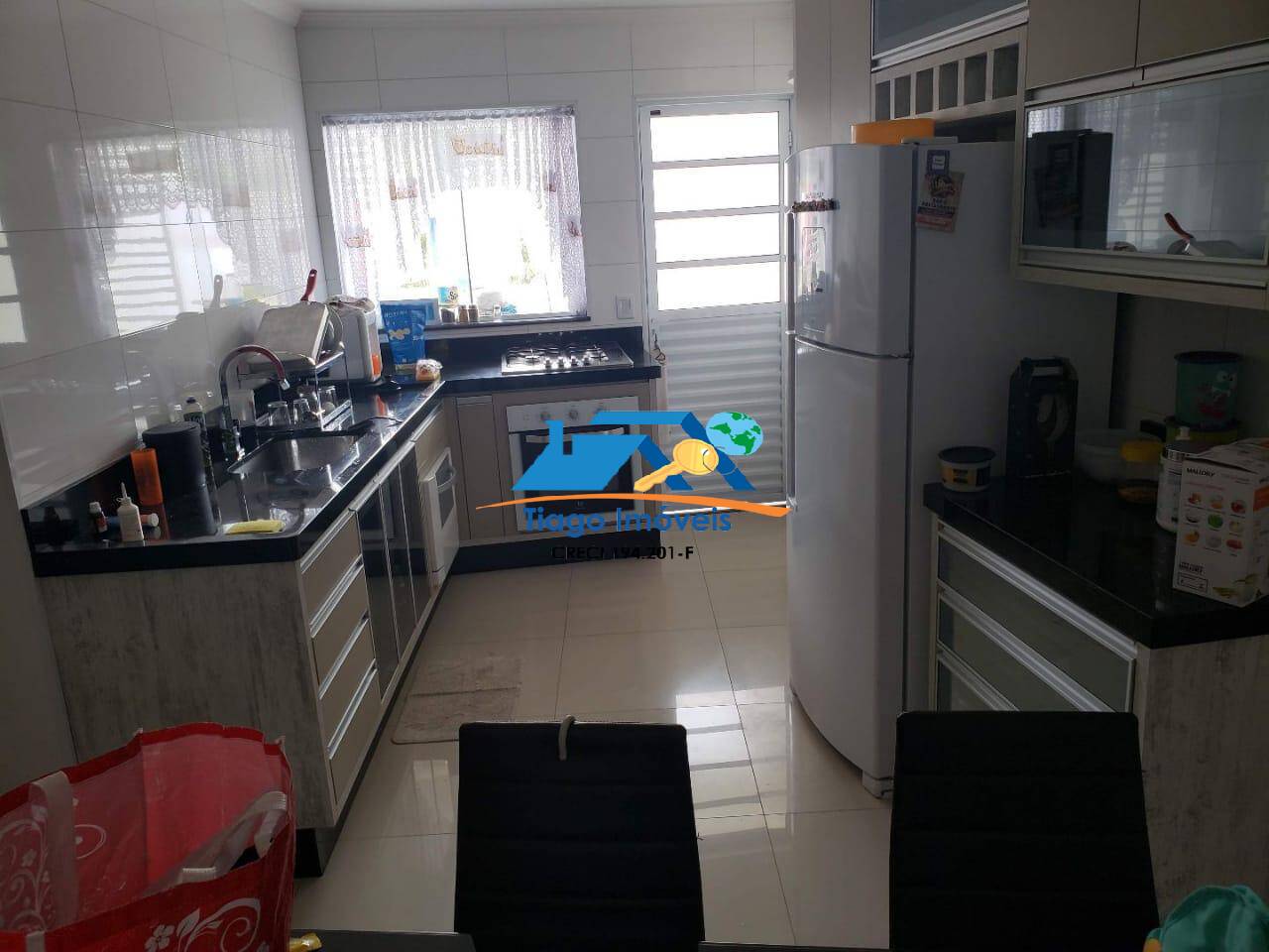 Casa à venda com 2 quartos, 250m² - Foto 11