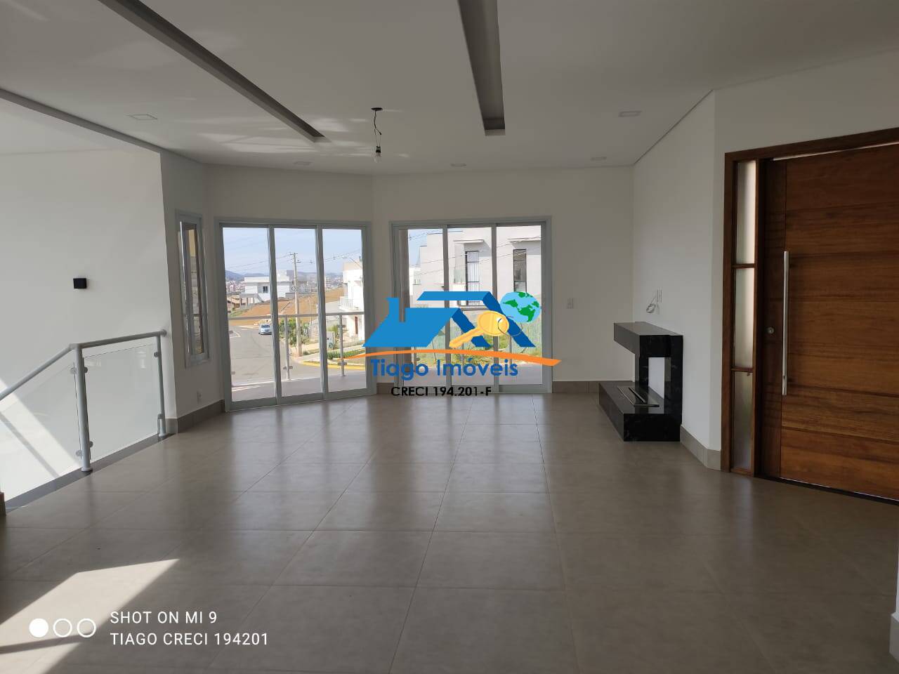 Casa de Condomínio à venda com 3 quartos, 422m² - Foto 4