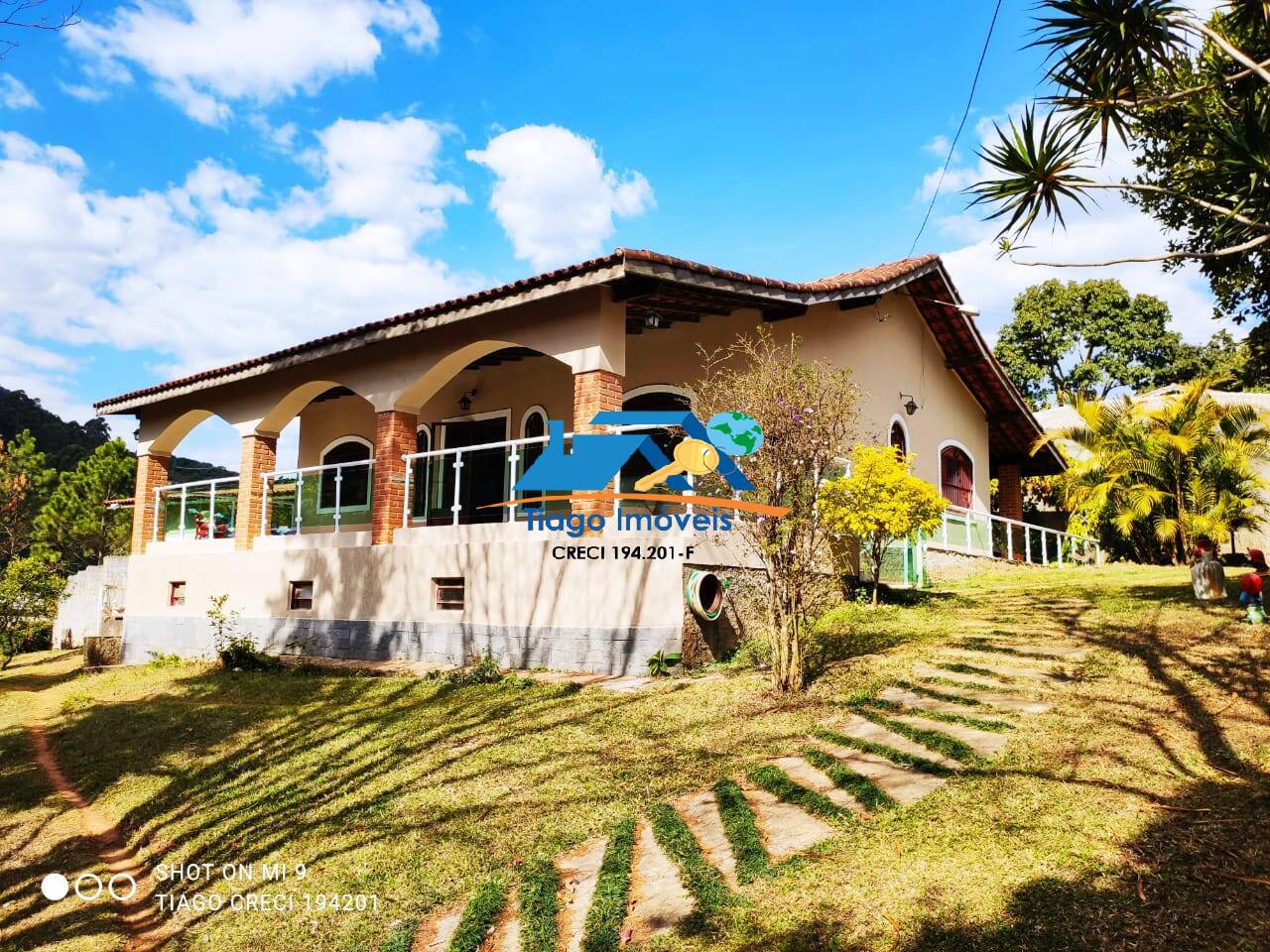 Fazenda à venda com 4 quartos, 1284m² - Foto 1