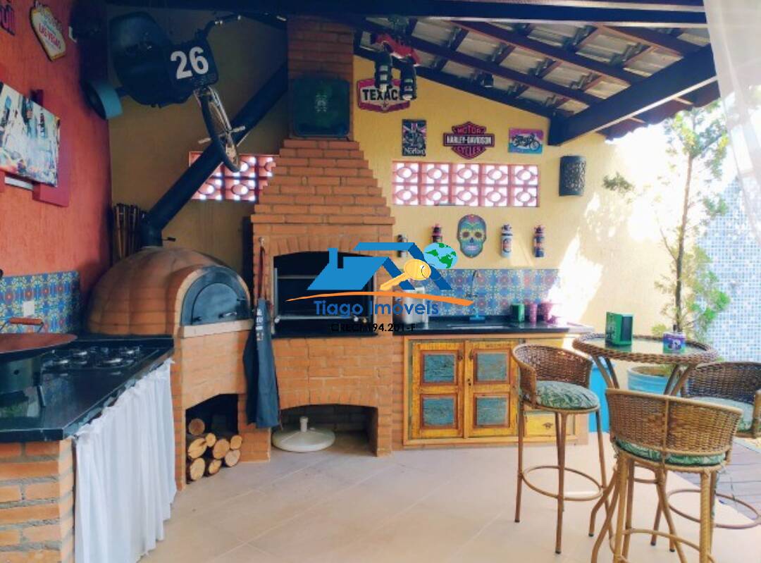 Casa à venda com 2 quartos, 175m² - Foto 2