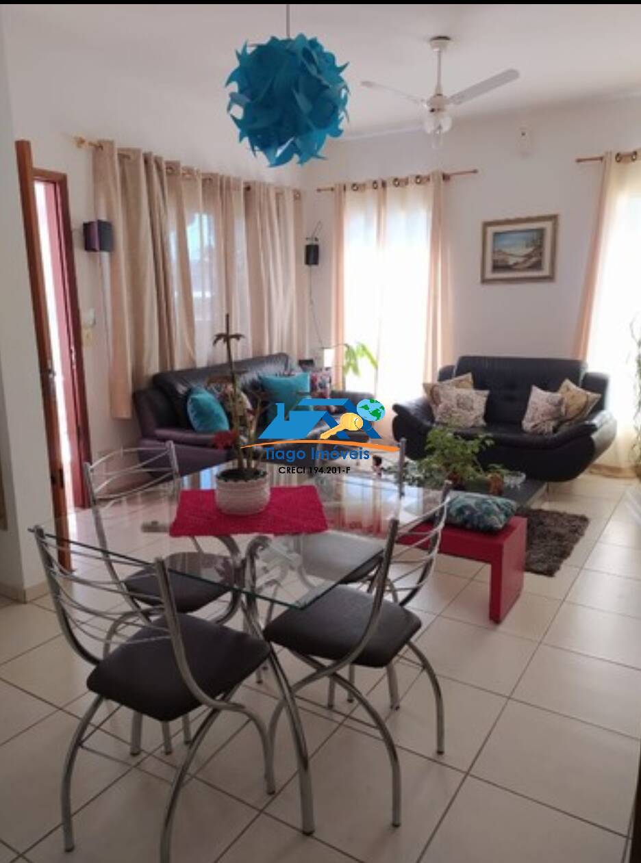 Casa à venda com 2 quartos, 175m² - Foto 9