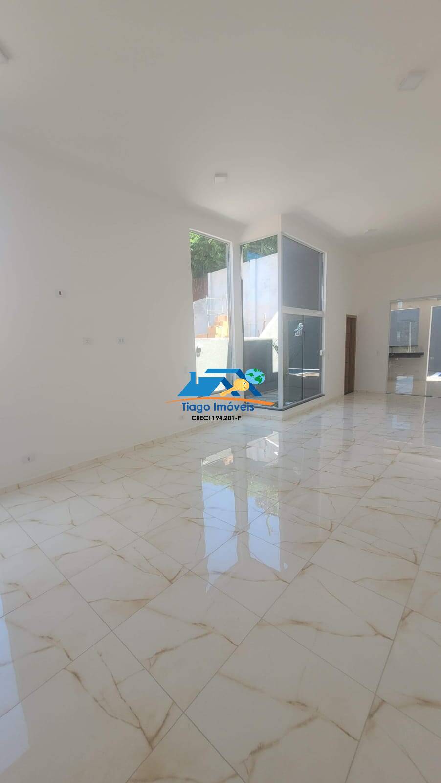 Casa à venda com 3 quartos, 362m² - Foto 4