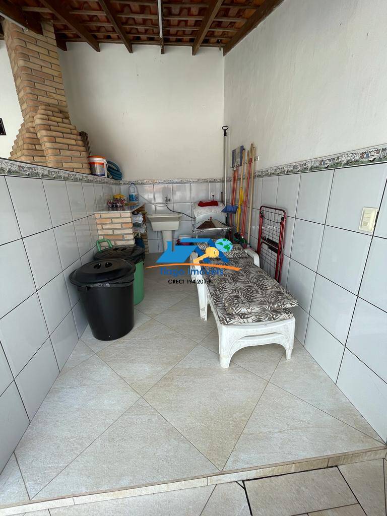 Casa à venda com 1 quarto, 750m² - Foto 8