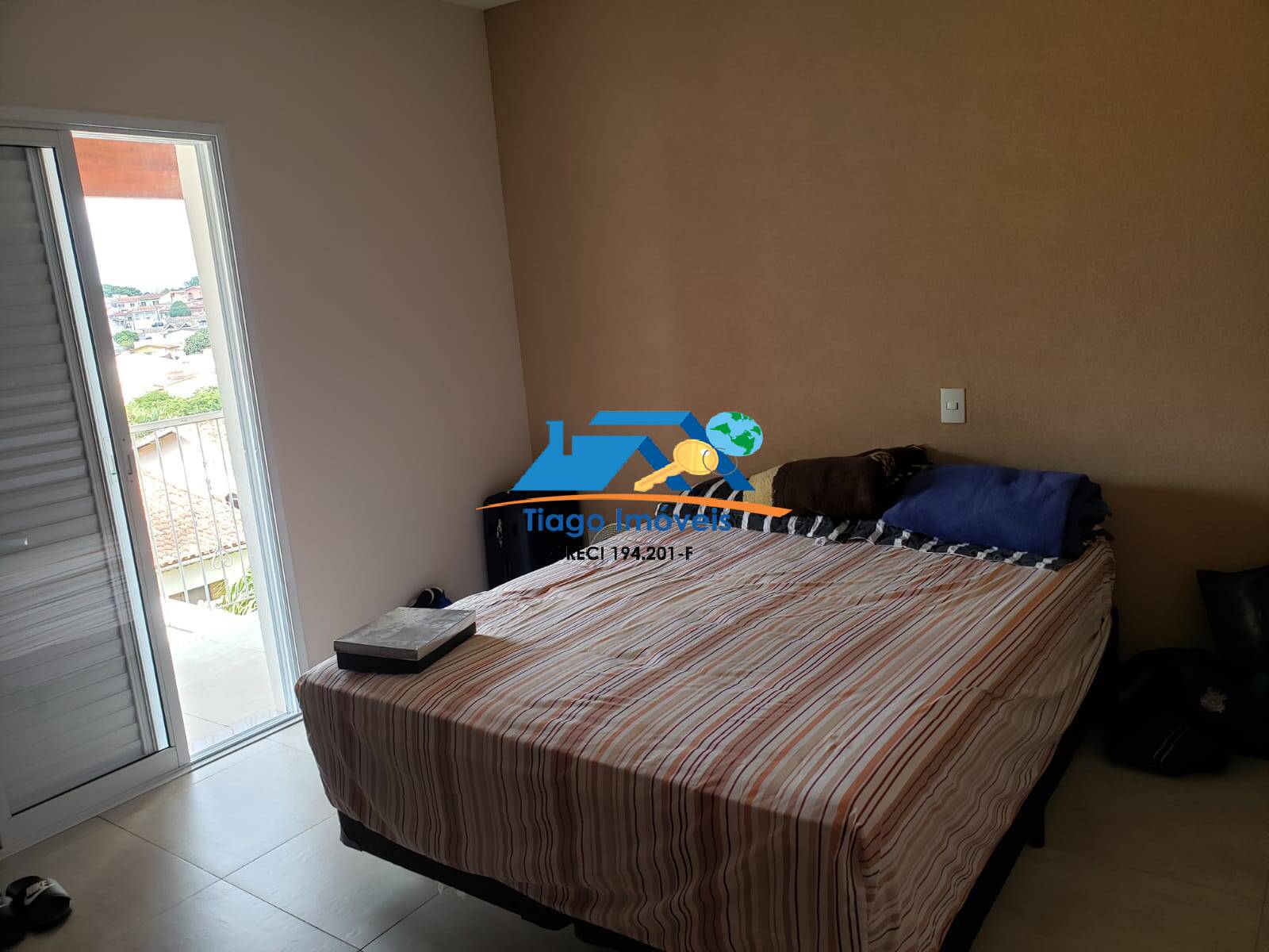 Casa à venda com 3 quartos, 300m² - Foto 25