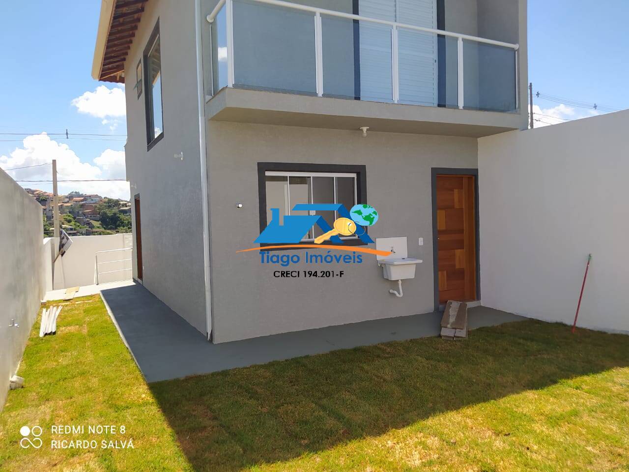 Casa à venda com 2 quartos, 140m² - Foto 1