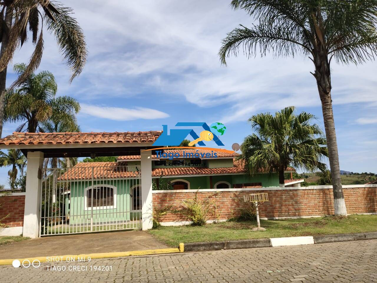 Casa de Condomínio à venda com 3 quartos, 1000m² - Foto 2