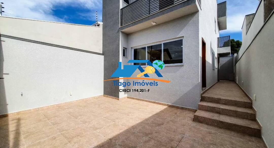 Sobrado à venda com 3 quartos, 140m² - Foto 1