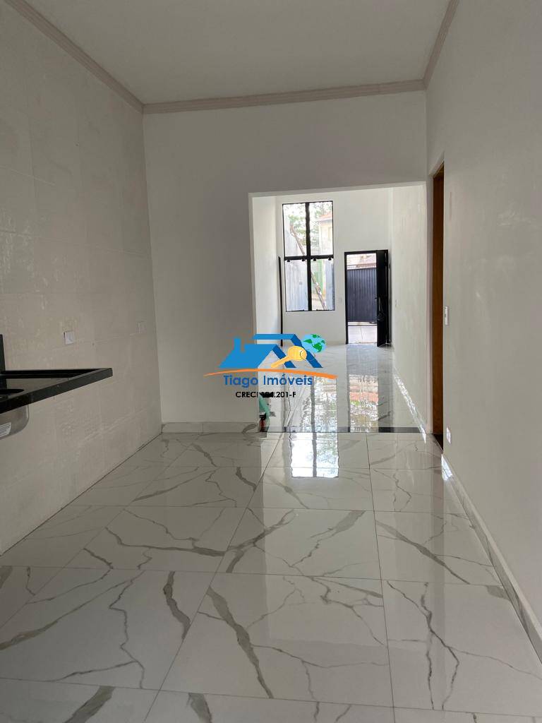 Casa à venda com 3 quartos, 224m² - Foto 4