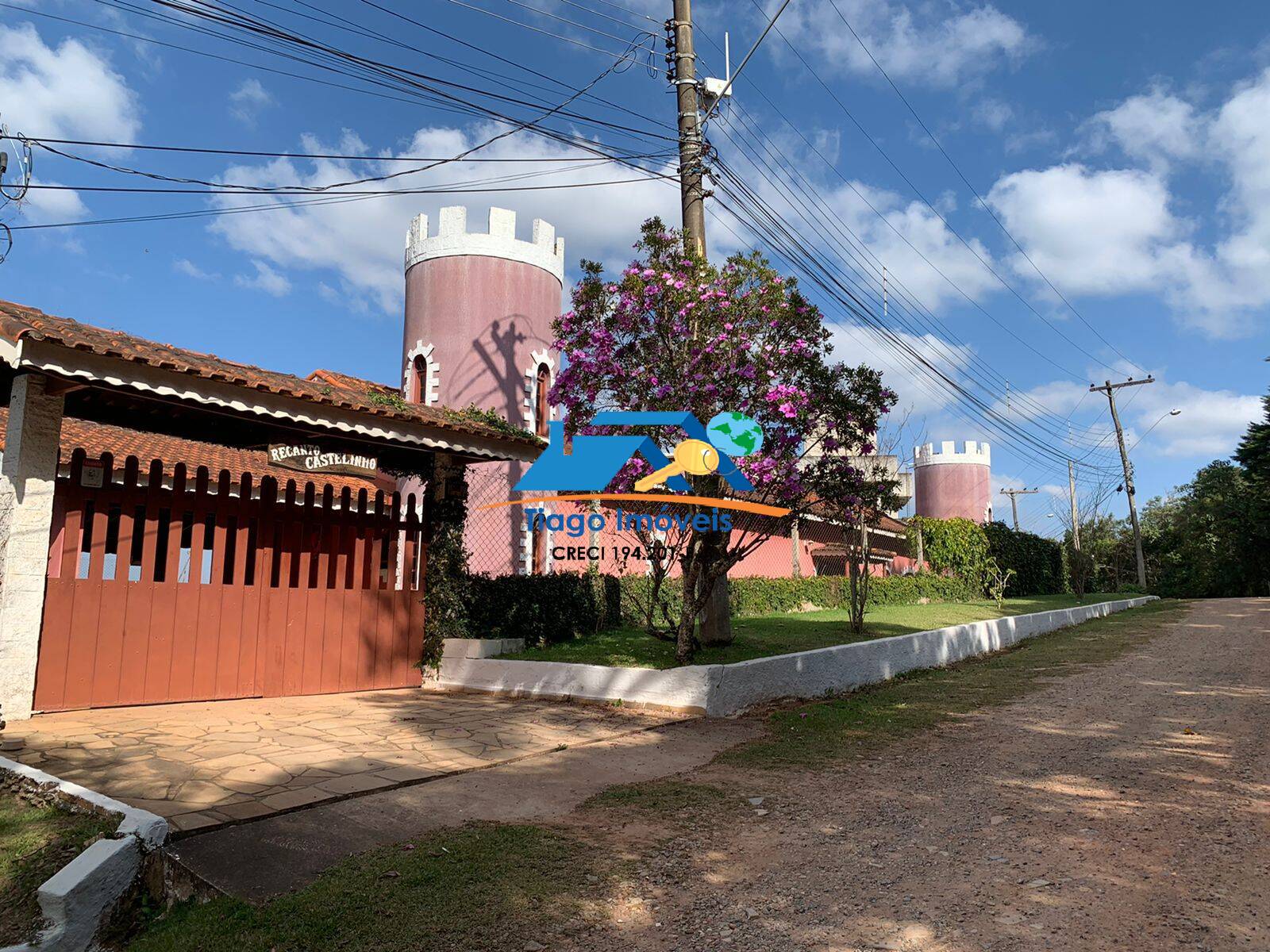 Fazenda à venda com 3 quartos, 1550m² - Foto 1