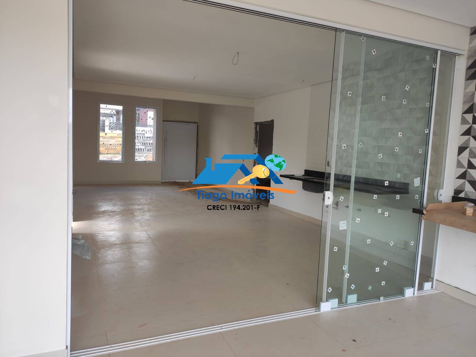 Casa à venda com 3 quartos, 200m² - Foto 14