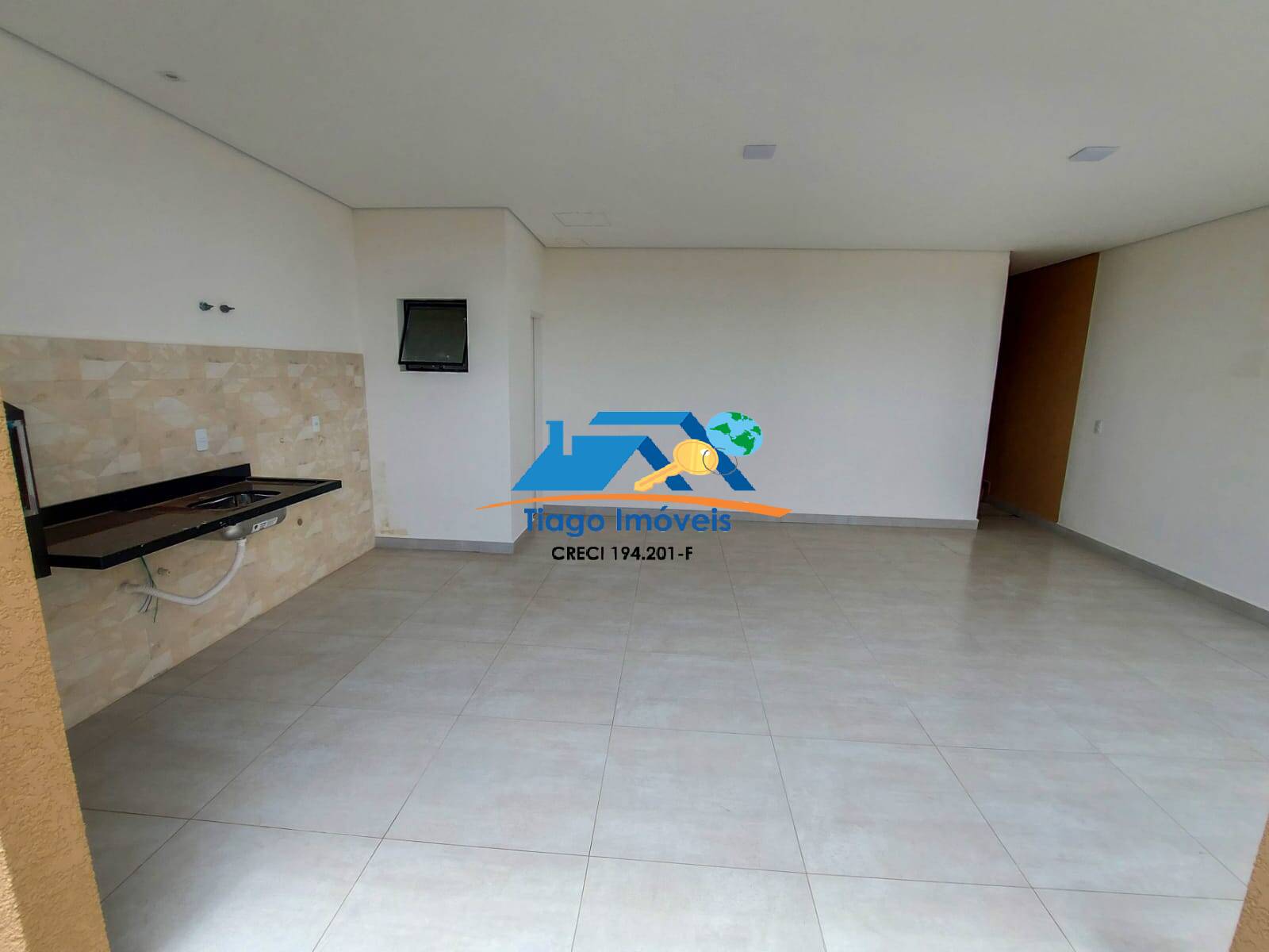 Casa à venda com 3 quartos, 140m² - Foto 3