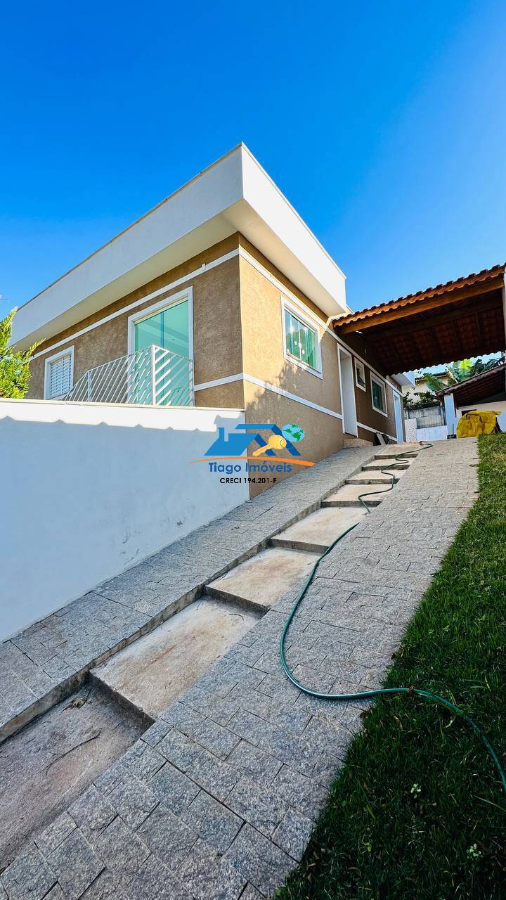 Casa à venda com 3 quartos, 250m² - Foto 1