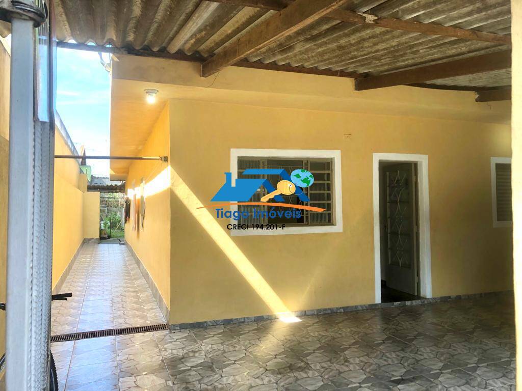 Casa à venda com 3 quartos, 300m² - Foto 1