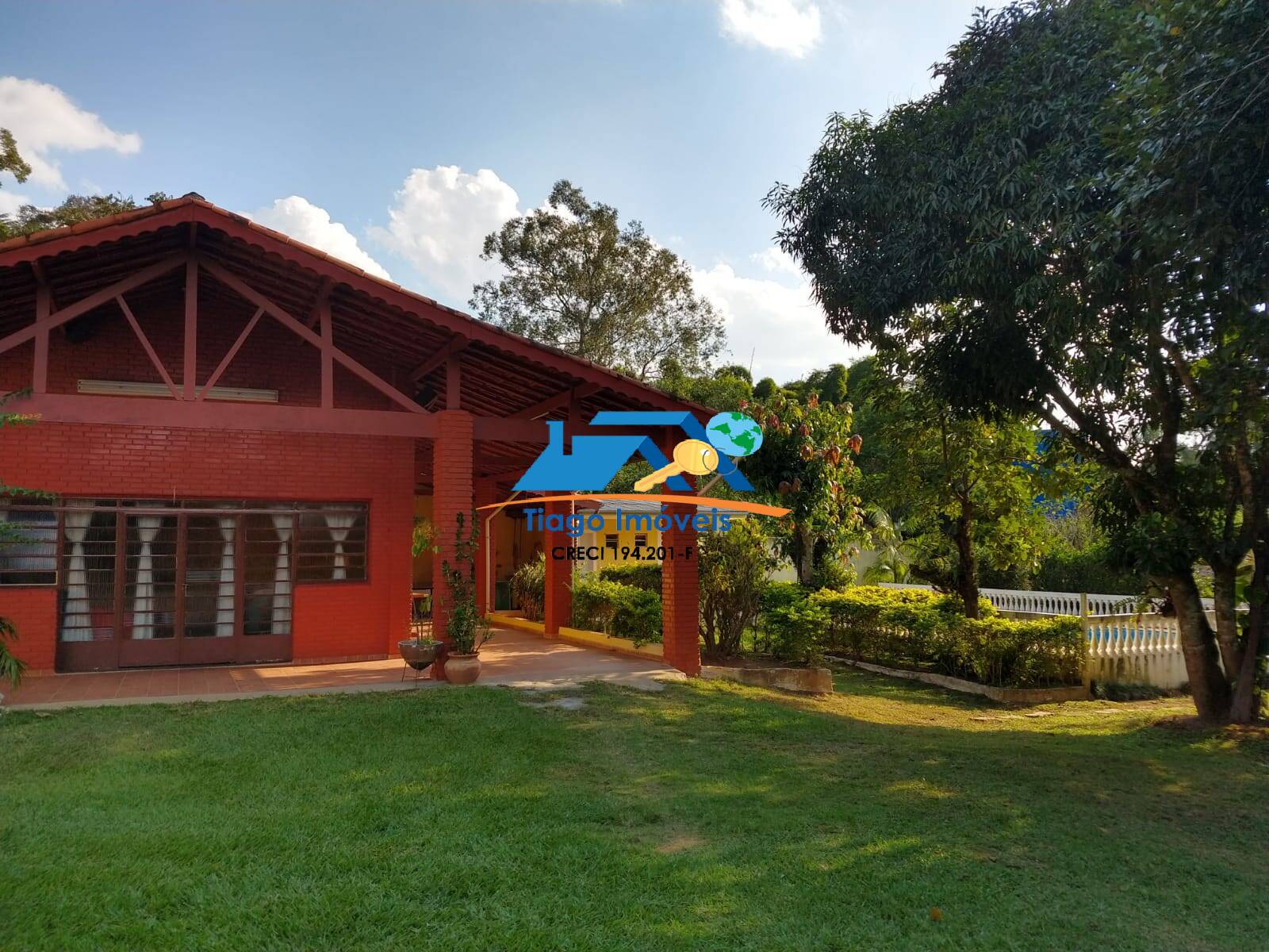 Fazenda à venda com 4 quartos, 3000m² - Foto 2