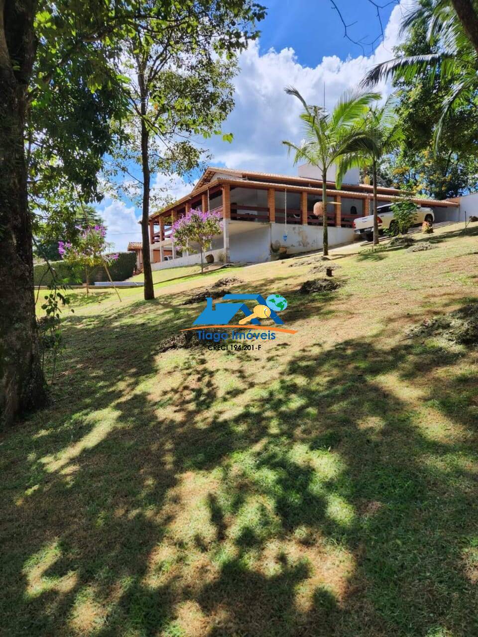 Fazenda à venda com 3 quartos, 2384m² - Foto 1