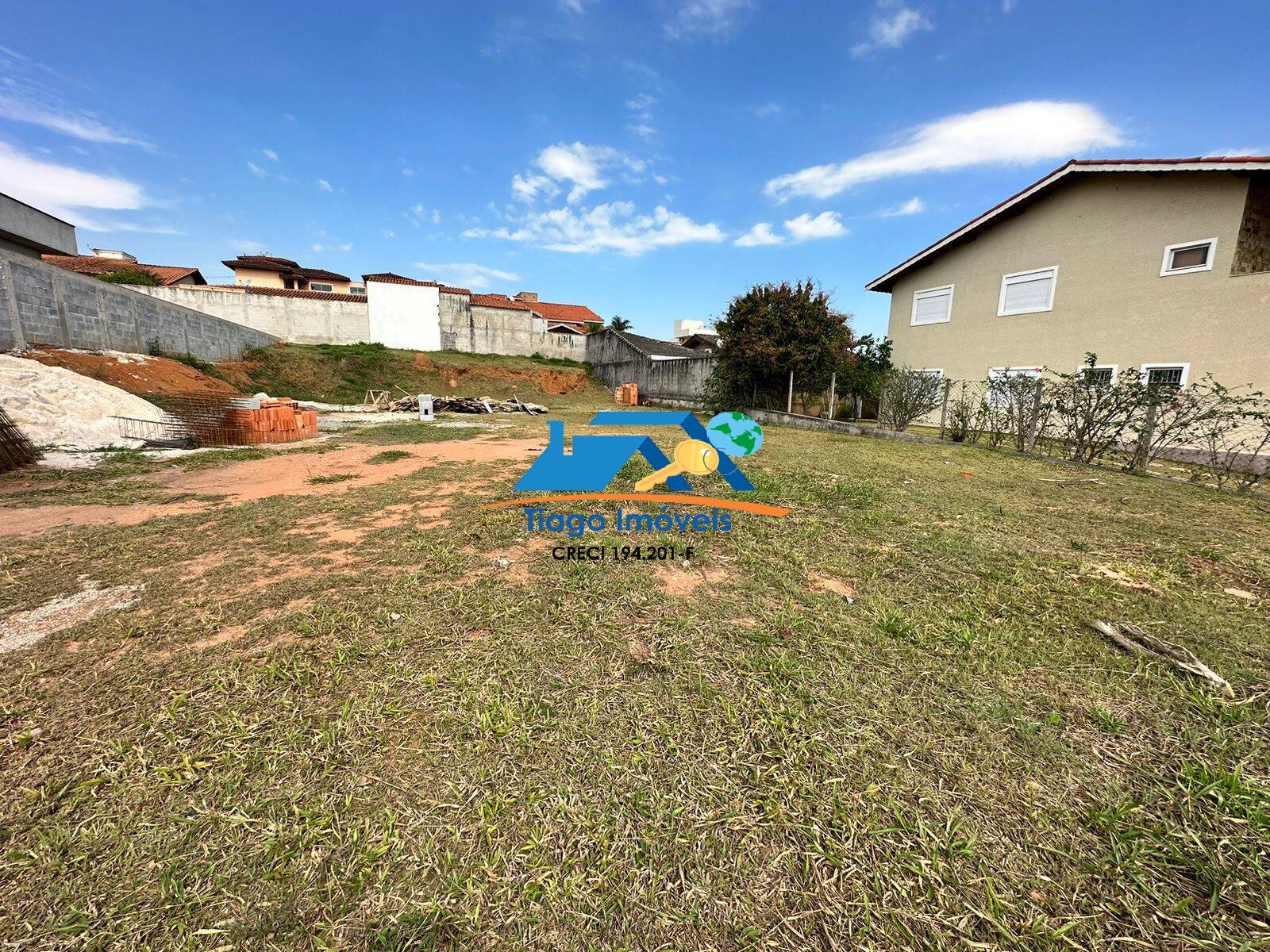 Terreno à venda, 150m² - Foto 1