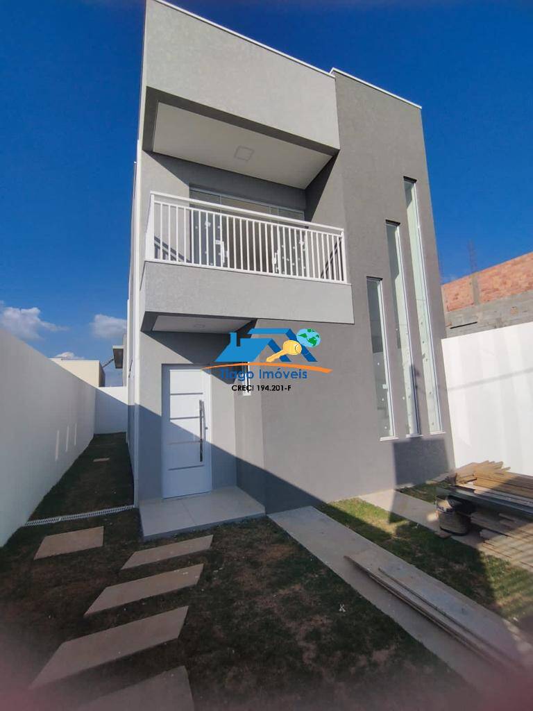 Casa à venda com 2 quartos, 140m² - Foto 1